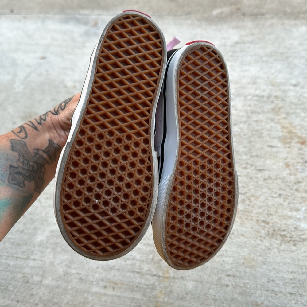 Vans - Picture 3 of 5
